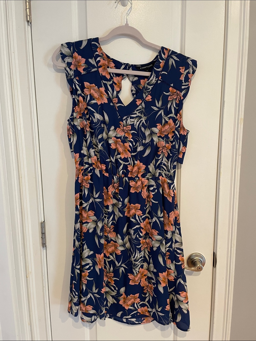 41 Hawthorn Navy Floral Keyhole Cap Sleeve Dress